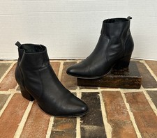 Vintage Crown Black Leather Ankle Boots Zip Up Pointy Toe Shoes Women s 8.5