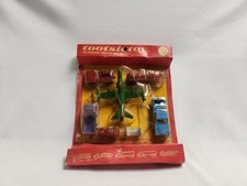Vintage and Rare 1967 Tootsietoy Midget 1689 AIRPORT SET Sealed New On Card 