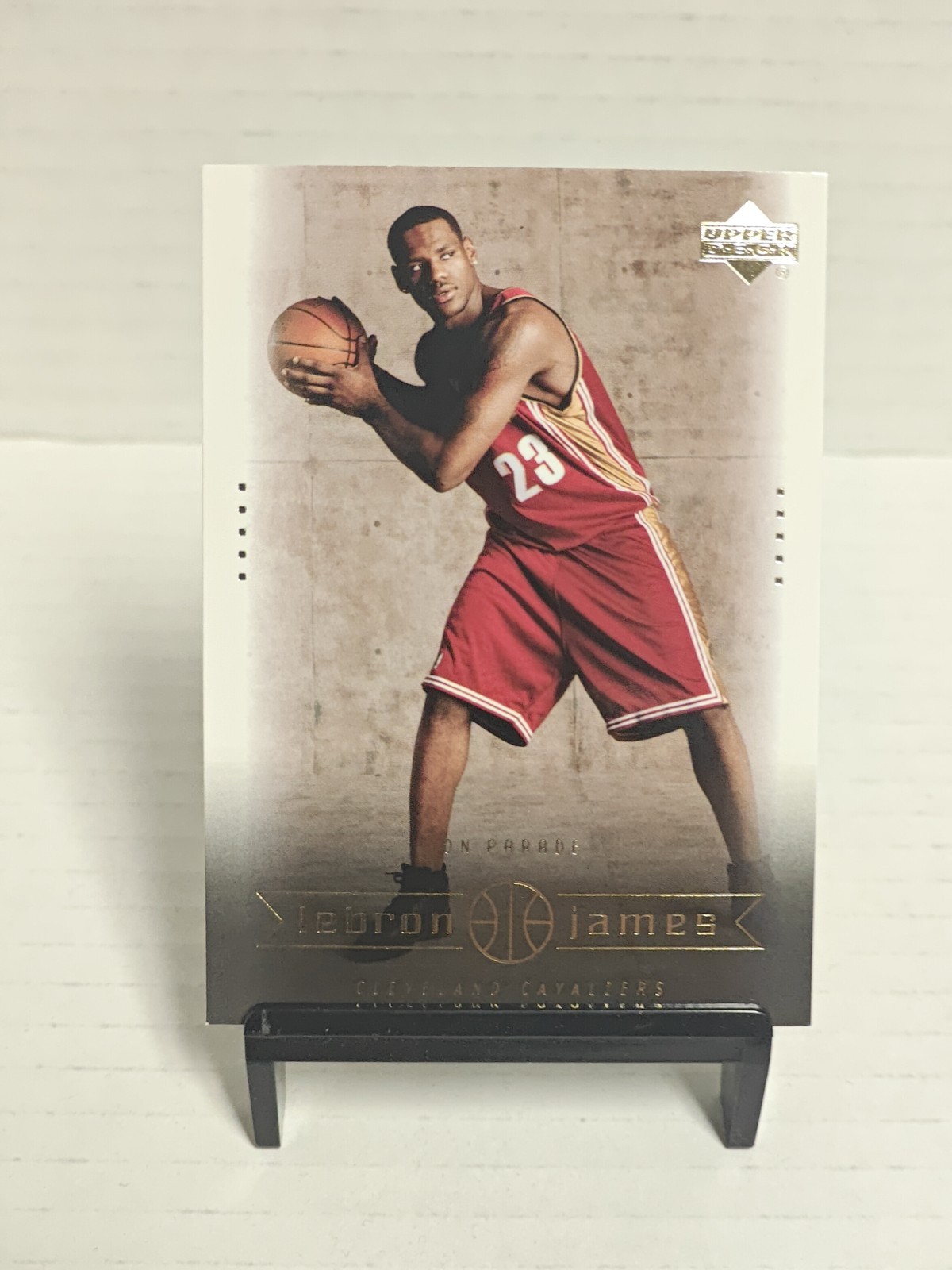 2003-04 Upper Deck Box Set #14 Lebron James (RC) Cleveland Cavaliers