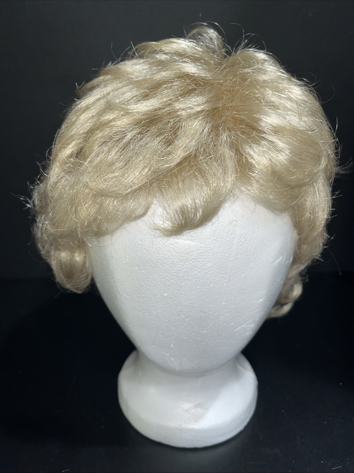Vintage Paula Young Blonde Short Straight Wig A3018 Size 22