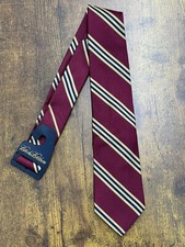 Brooks Brothers Red Boy's Tie With Gold Stripes 100 Silk Boy's Necktie 43.5"