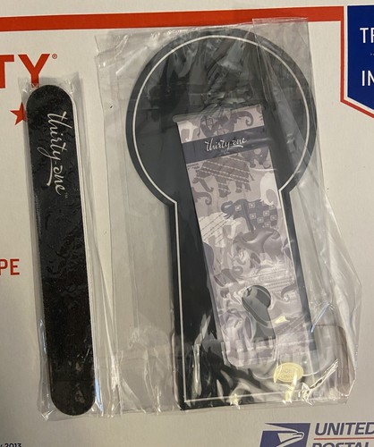 NEW Thirty One 31 Magnetic Bookmark Nail Filer Elephant Black Plaid Lot Of 2 - 第 2/2 張圖片