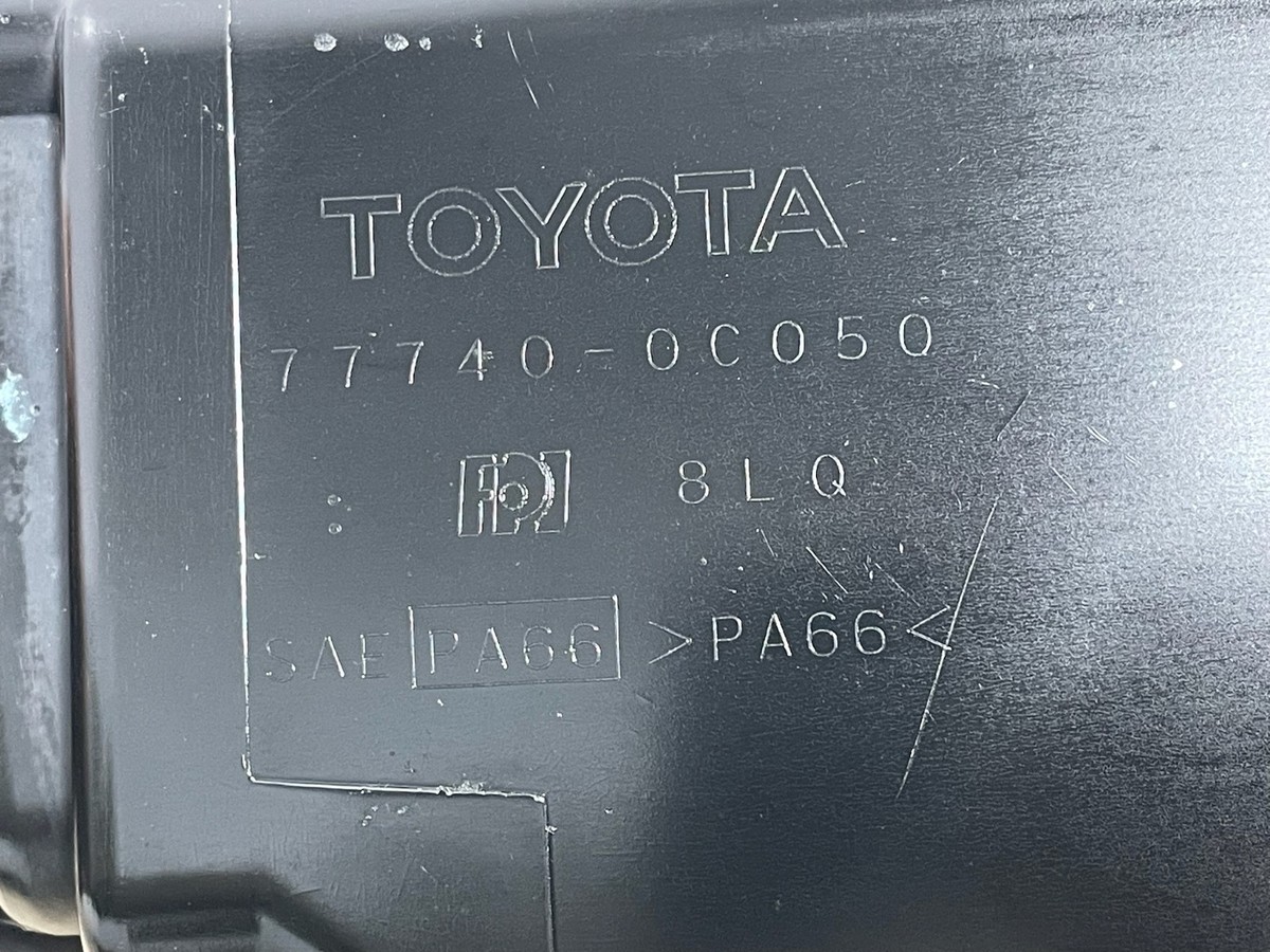 プレート 07-13 Toyota Tundra 5.7L V8 Fuel Vapor Charcoal Can Canister OEM