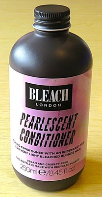 BLEACH LONDON PERLMUTT CONDITIONER FÜR SEHR HELL GEBLEICHTES BLONDES HAAR 250ML.