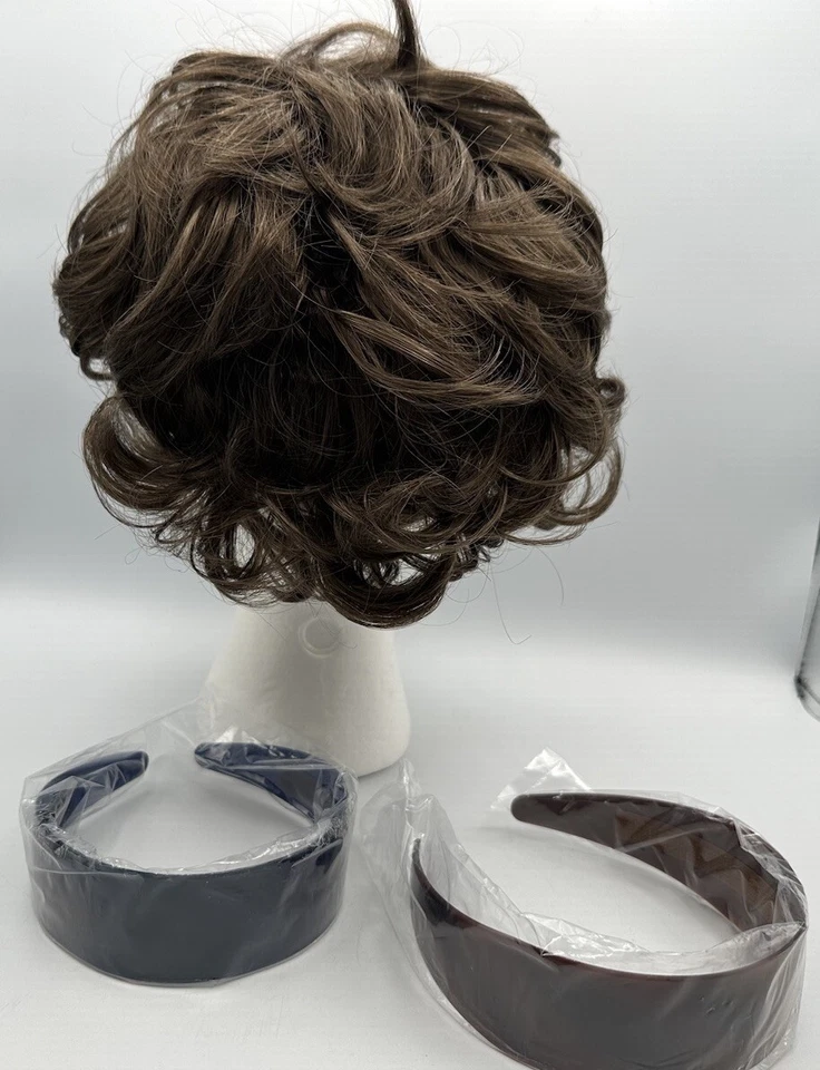 Peluca Paula Young Beth Color 10 A3452 Wispy Wave Diademas Foto 2 de 4