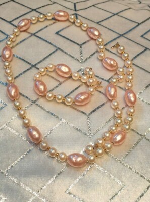 Beautiful Strand of Simulated Pearls Necklace and Bracelet Signed