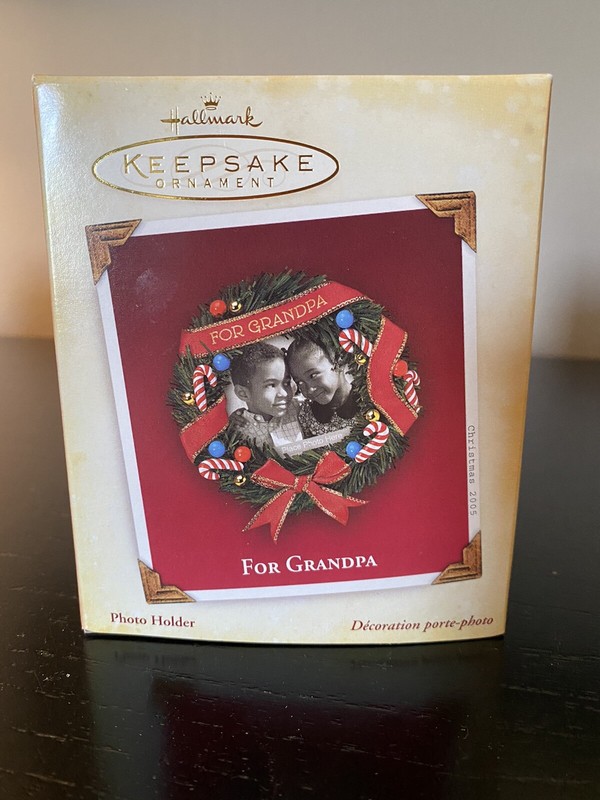 Hallmark 2005 For Grandpa Wreath Photo Holder Magnet Ornament- NEW- READ