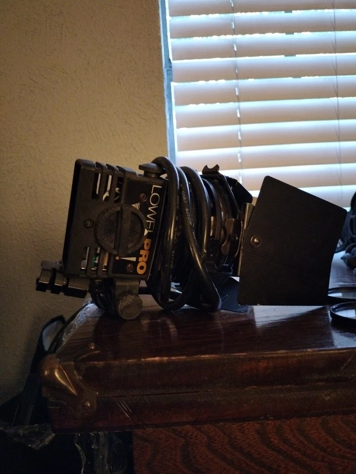 250 Watts Lowell Pro-light w/Barn Doors - Image 3 of 3