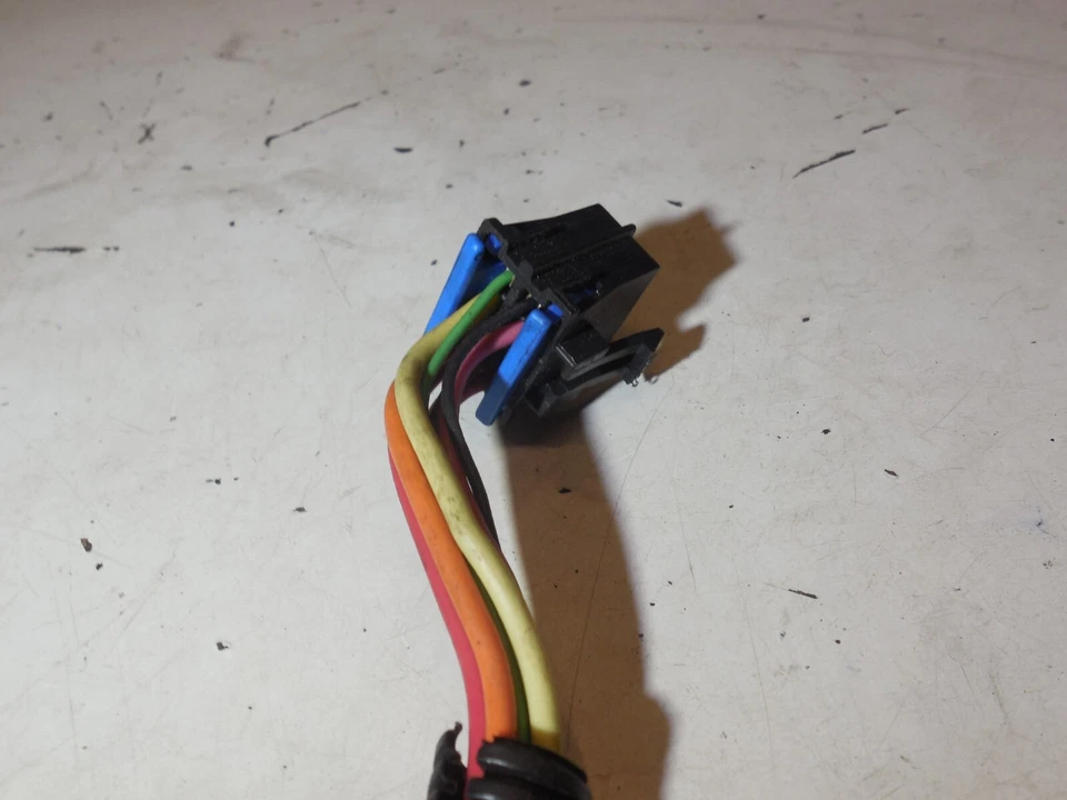 Conector de controle climático CA 8 fios chicote de fios plugue rabo de porco preto 00-01 Saturn SC2 - Imagem 4 de 4