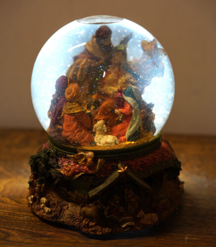 Kirkland Musical Nativity Waterglobe Revolving Base Jesus Mary Box Silent Night - Picture 1 of 9