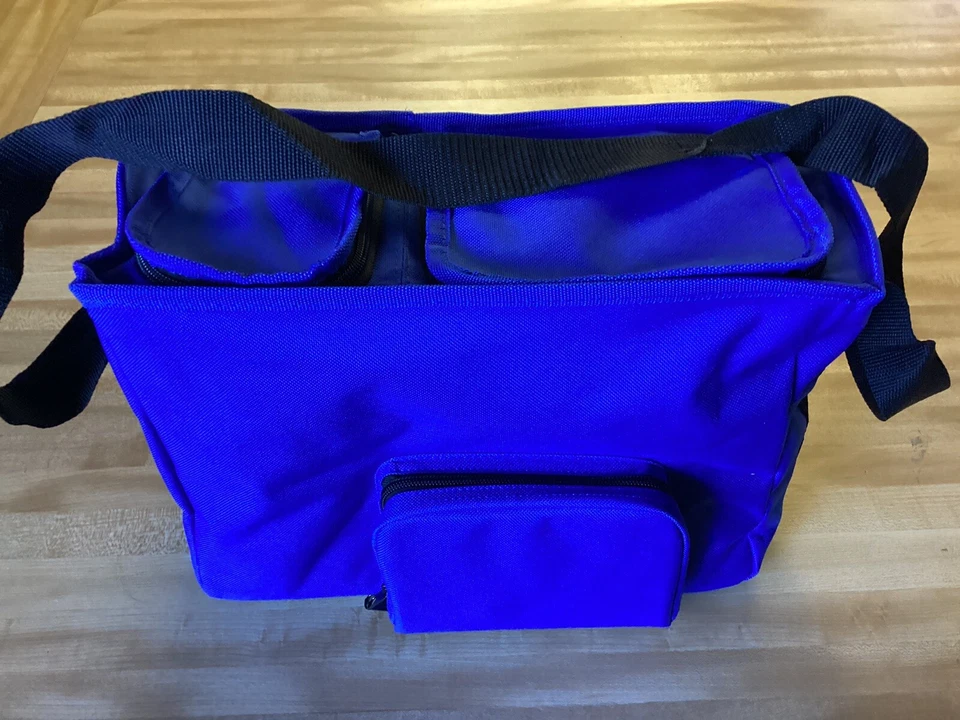 NUEVO Extractor de leche eléctrico doble personal Medela en bolsa de hombro (velocidad variable) Foto 2 de 4