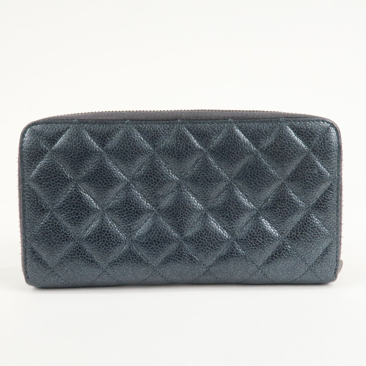 Auth CHANEL Matelasse Caviar Skin Zip Around Long Wallet Auth CHANEL Matelasse Caviar Skin Zip Around Long Wallet