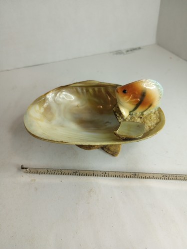 Posacenere personale Kitschy Seashell realizzato con intere e parti di conchiglie vintage - Foto 7 di 8
