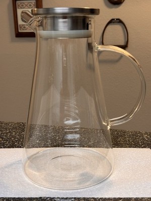 SUSTEAS 2.0 L, 68oz Lead Free Borosilicate Glass Pitcher w Stainless Steel Lid