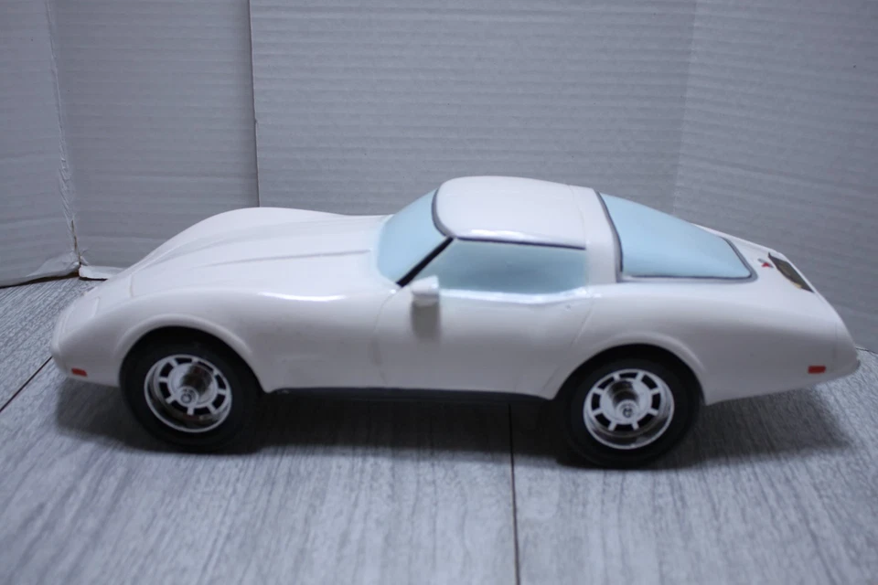 Vintage   25th Silver  Anniversary of the Corvette Decanter 1953-1978  Empty - Image 2 of 4