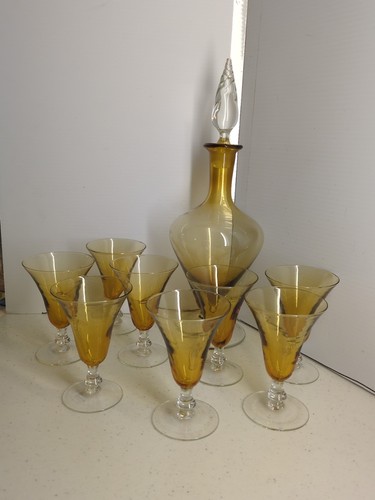 Vintage Empoli Braunglas Karaffe mit 8 Gläsern klarem Stopfen & gedrehtem Stiel - Bild 2 von 8