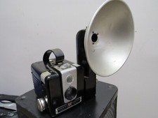 Vintage Kodak Brownie Hawkeye Flash Model Camera w attached Flash
