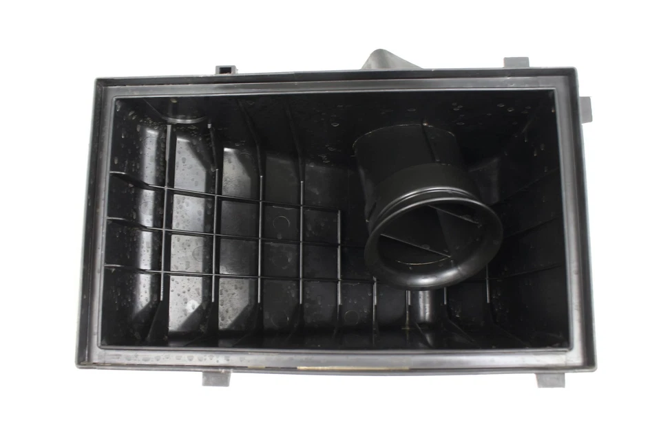 AUDI A6 1995-1998 2,8 L - Filtro de aire / CAJA - MITAD SUPERIOR 4A0133837D Foto 3 de 4
