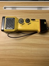 Emergency Flashlight With AM / FM Radio and Siren Comes With Instruction Sheet