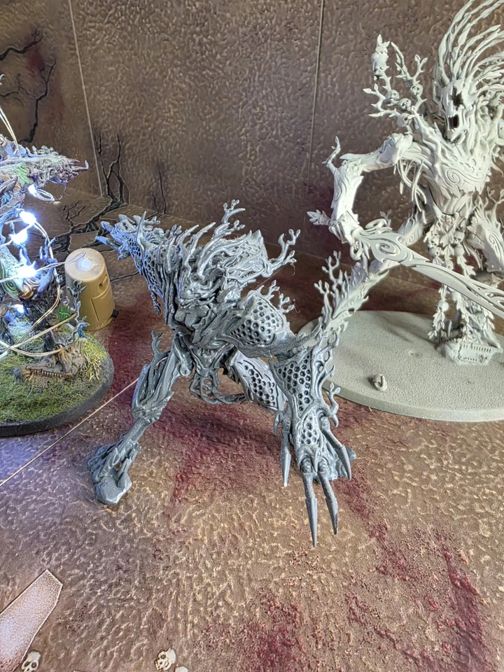 Miniaturas de Wargaming de Mesa del Ejército Sylvaneth Algunas Pintadas Algunas en Sprue Foto 3 de 4