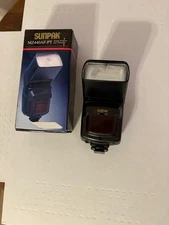Sunpak MZ440AF-PF auto focus flash unit - Sold As Is.