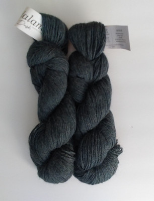 Vidalana Dusk. Midnight. 60% Huacaya Alpaca 40% Suri Alpaca wool
