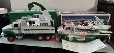 Hess 2014 Truck & Space Cruiser w/ Scout $ 2017 Hess Truck & Loader. MINT-READ