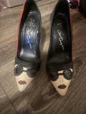 Alice  Olivia by Stacey Bendet Face Heels   Size 36