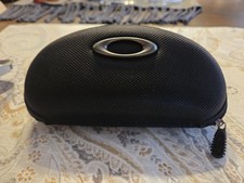 Oakley Soft Vault Sunglass Case Zipper Closure Nylon Black/ FREE Sun Glasses 