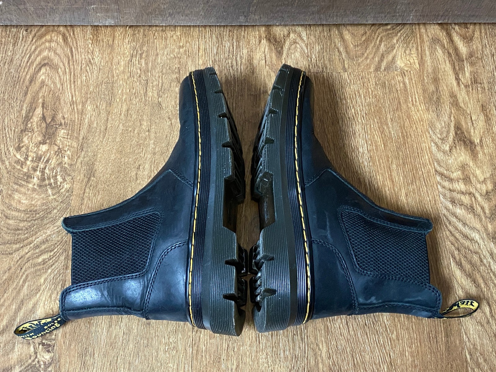 Dr. Doc Martens Embury Chelsea BOOTS Black Slip On Men 6 /Women 7 thumbnail 9