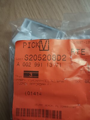 3) MERCEDES OEM 19-21 A220 Pillars, Rocker Molding Rear Clips  