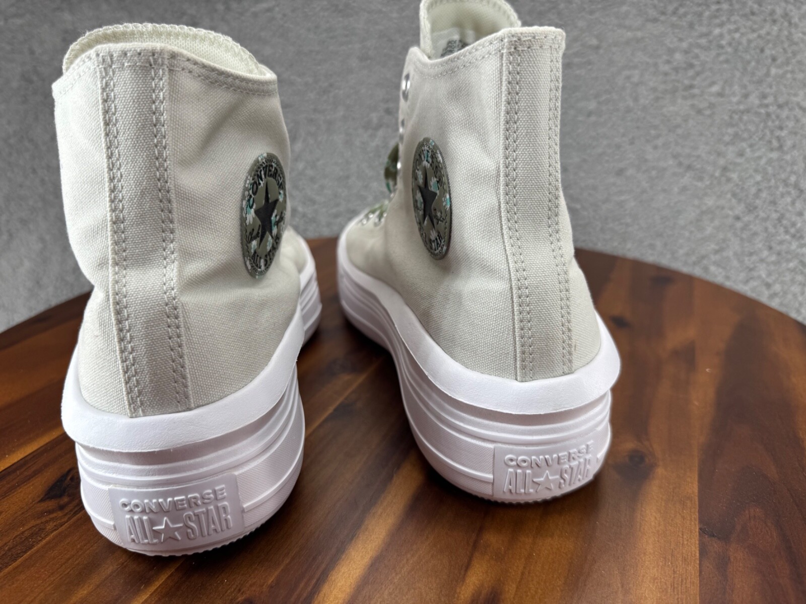 Converse Women's Chuck Taylor All Star Move Size 11 Platform Sneaker Floral Shoe thumbnail 5