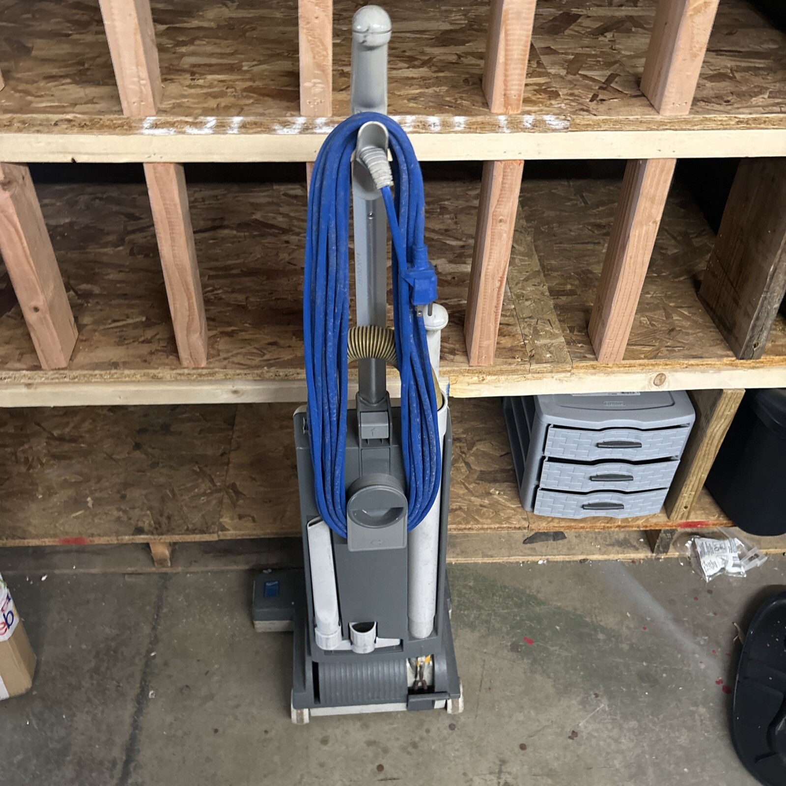 Windsor Sensor XP15 COMMERCIAL Vacuum Cleaner INSTITUTO TECNOLÓGICO