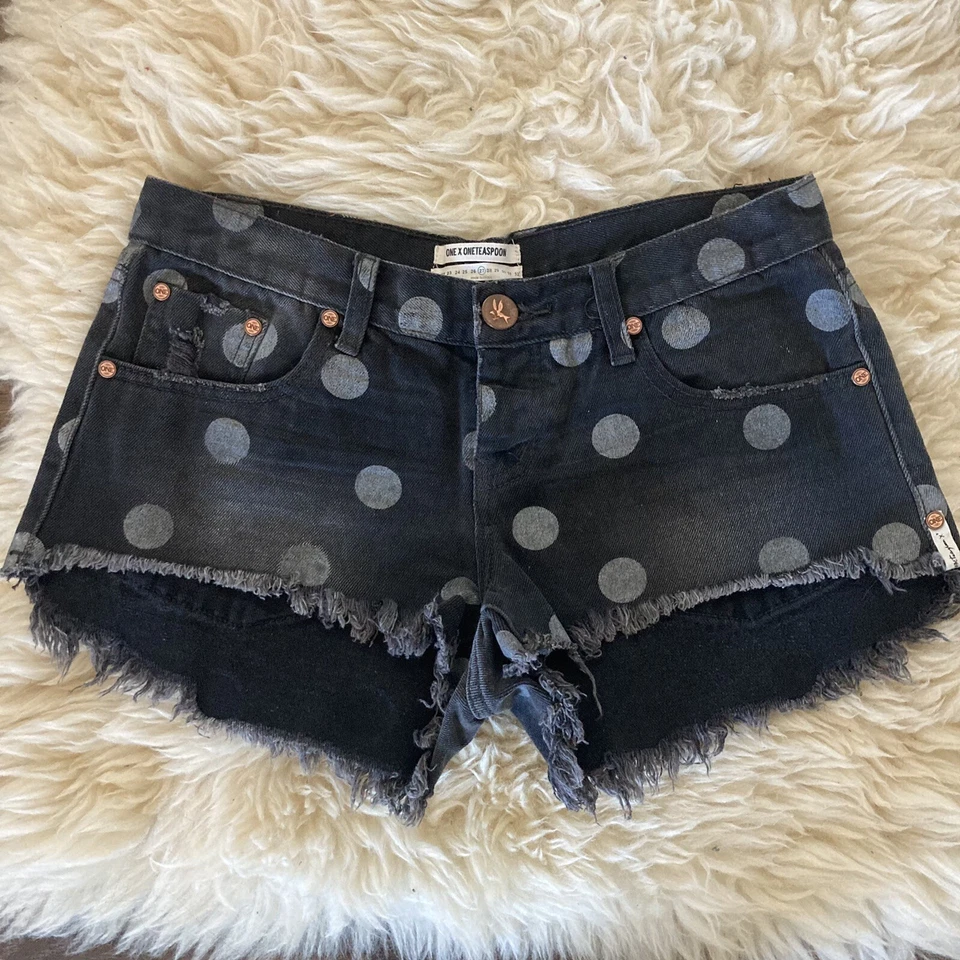 Pantalones cortos One Teaspoon Le Femme Bonitas negros a lunares talla 27 Foto 2 de 4
