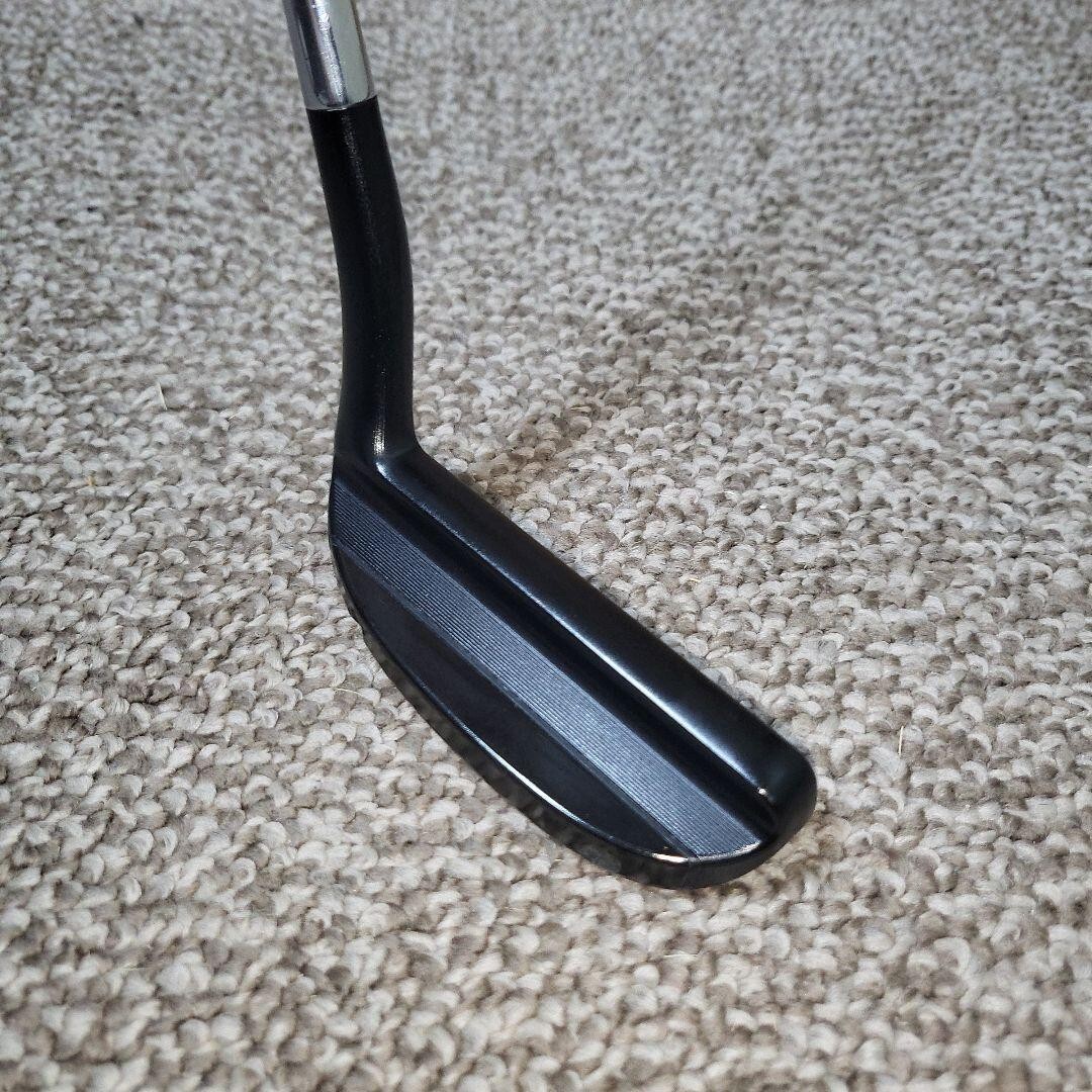 ODYSSEY Black SERIES TOUR DESIGNS #8 33in Putter RH No Head Cover