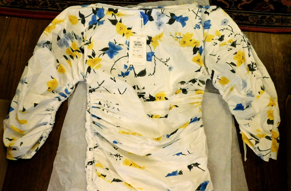 Vestido midi Salvatore Ferragamo 42 blanco azul amarillo floral lados reunidos $3190 Foto 2 de 4