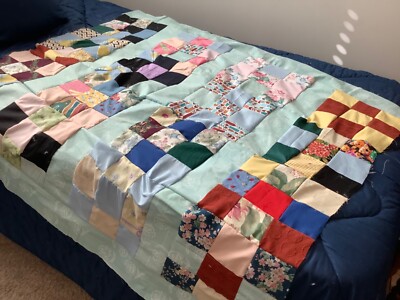 quilt top unfi,40x47'' scrap/pin ship free