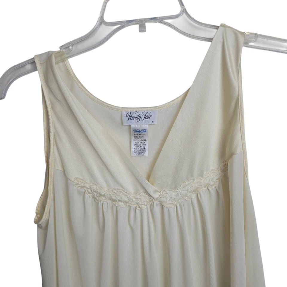 Vestido de pijama de encaje sin cordones sedoso Vanity Fair de colección Camisón Lencería Fairycore S Foto 4 de 4