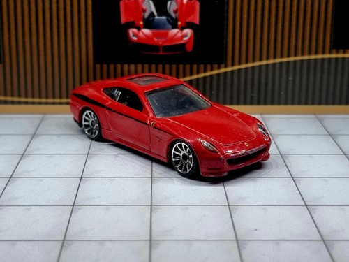 HOT WHEELS FERRARI 612 Scaglietti Red