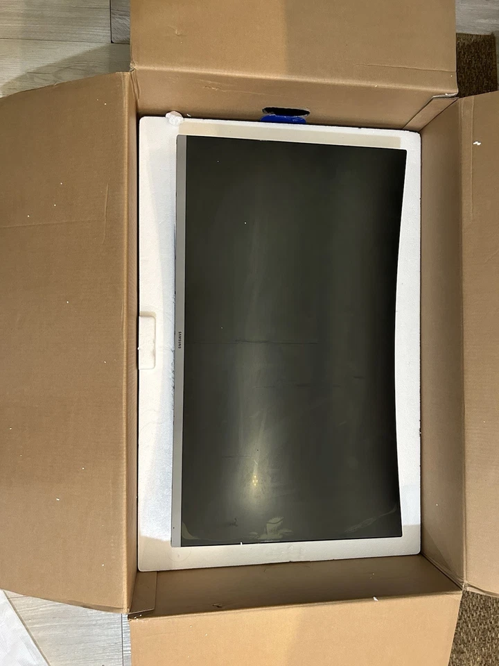 Samsung 32” Curved Monitor CR50 - HDMI - Read Description - As Is - Image 4 of 4