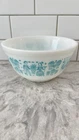 Pyrex Amish Butterprint Mixing Bowl 1-1/2 QT. Turquoise on White #402 VTG