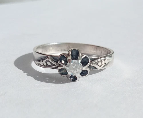 Vintage Beautiful Ring White stone Silver 875 star USSR time Women Jewelry siz 9