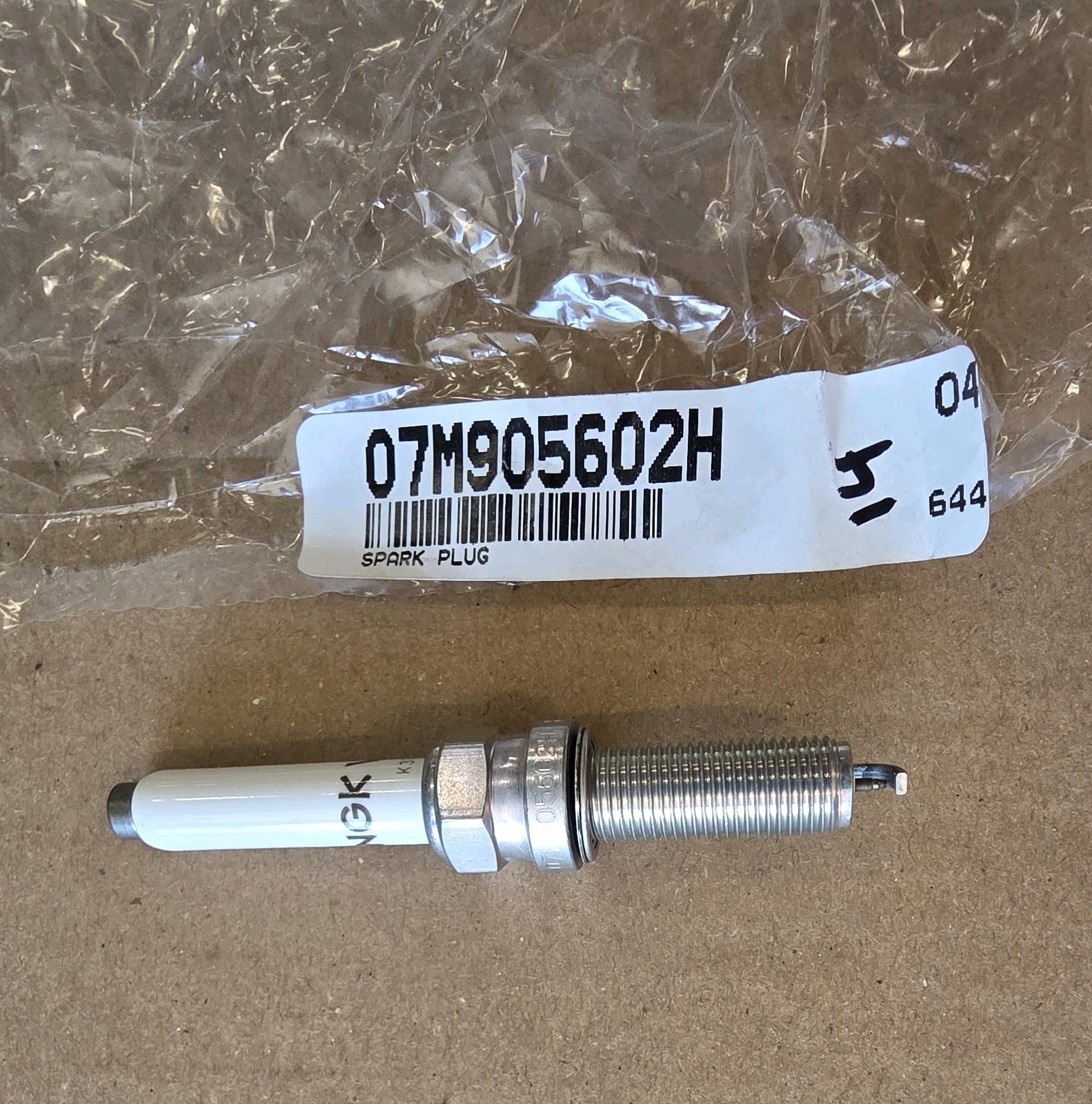  Lamborghini 07M905602H NGK NG3 K372 Set Of 12 Spark Plugs,   New Genuine
