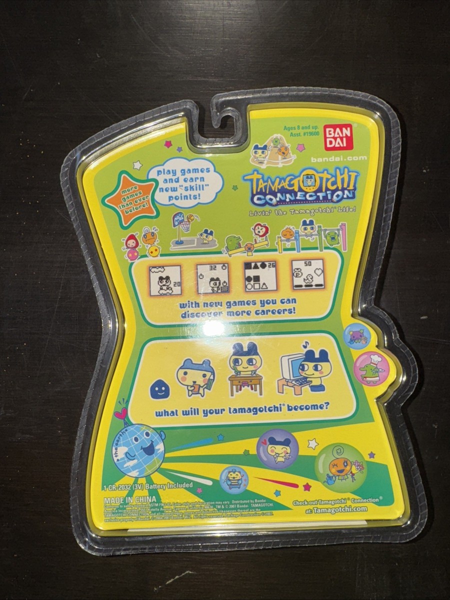 Tamagotchi Connection V 4.5 Original Virtual Pet - Green