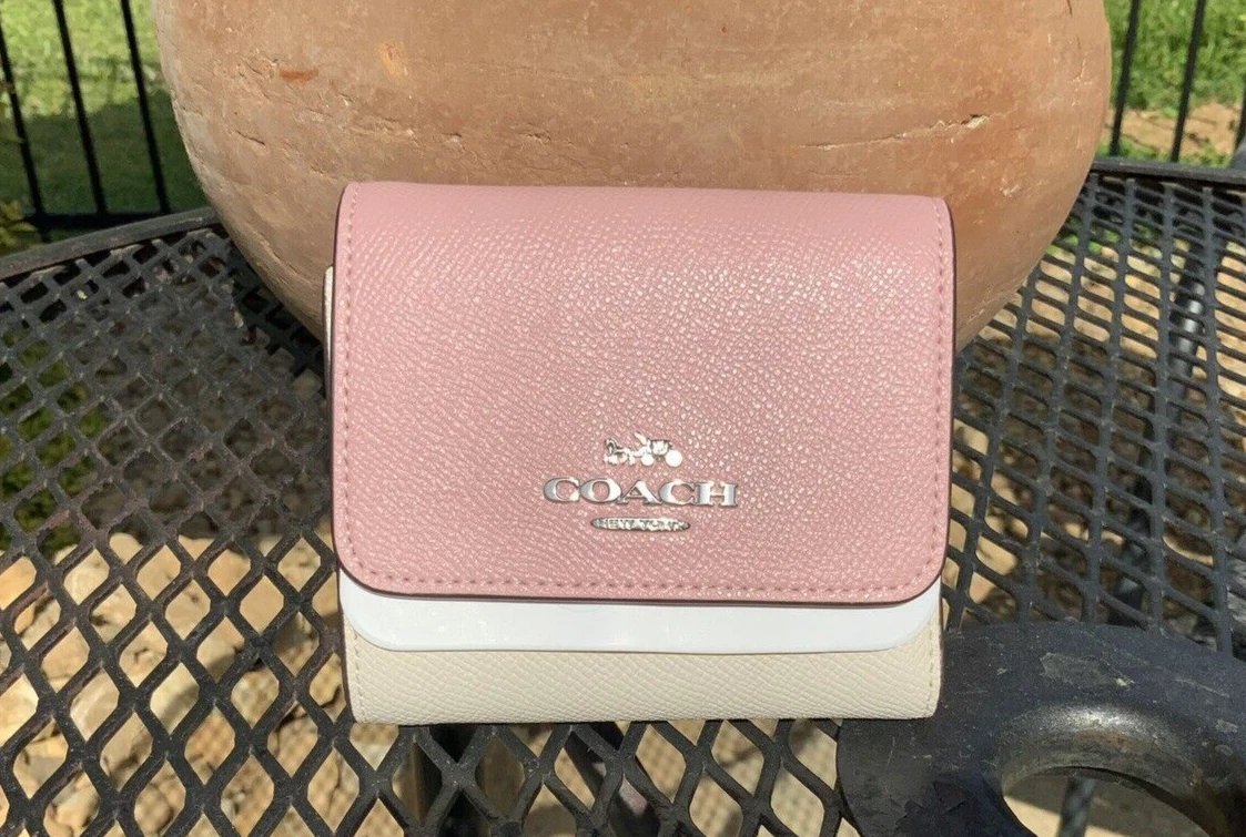 COACH Small Wallet In Colorblock in Pink