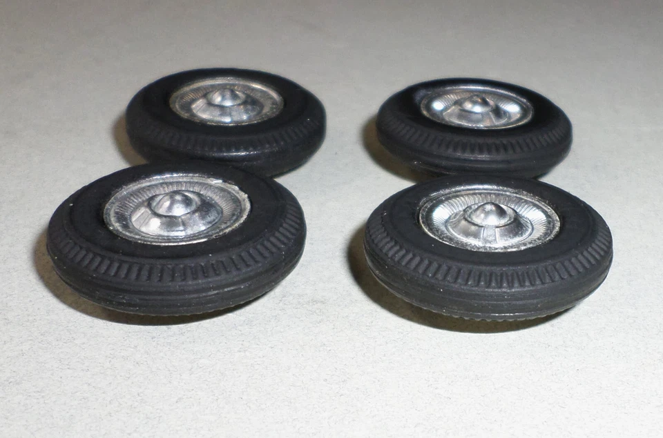 1957 Chevrolet & Ford, PMC Promo TIRES & CHROME-LIKE WHEELS. Vintage. Nice! - Image 3 of 4