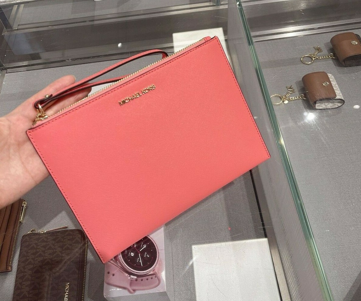 michael kors jet set travel clutch