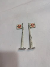 WARDIE MASTER MODELS OO GAUGE DIECAST BUS STOP SIGN Lot Of 2 With Wear