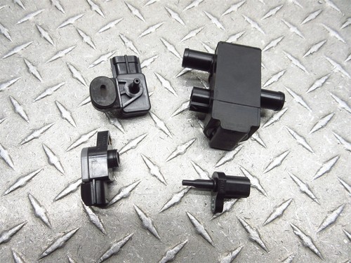 2008 07-09 Kawasaki LE650 KLE650 Versys Air Vacuum Valve MAF Temp Sensor Lot OEM
