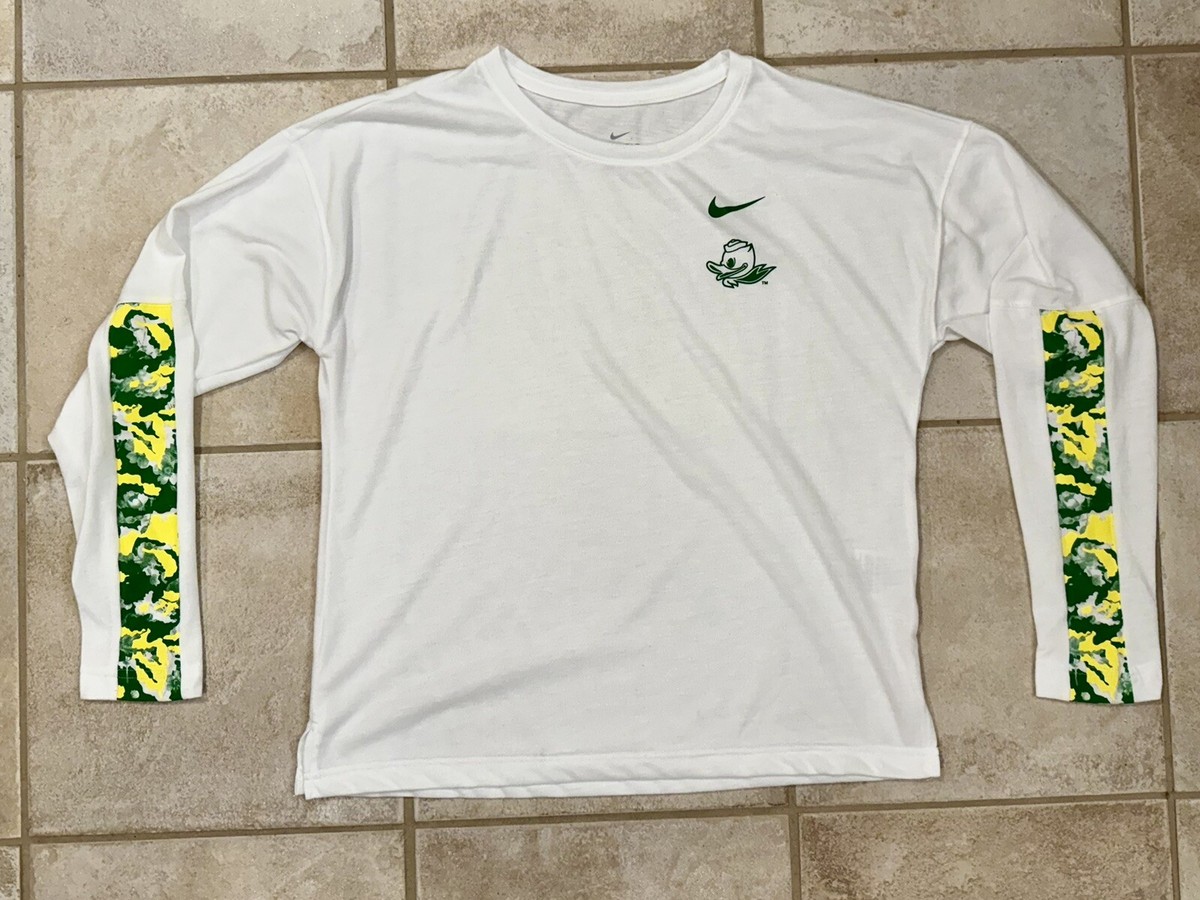 University Of Oregon Ducks Nike Dri Fit Women’s Medium Long Sleeve Shirt